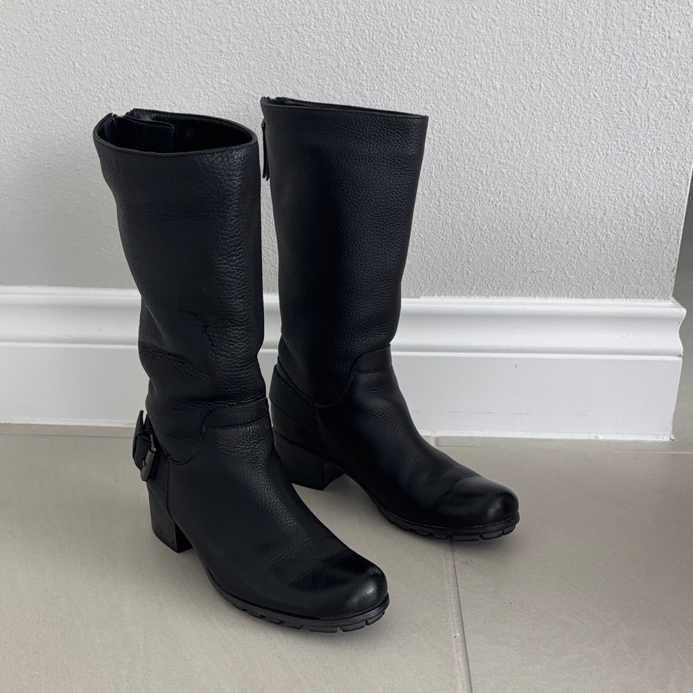 Aquatalia Italian Leather Boot -Great Condition
